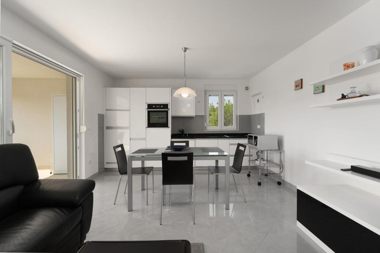Apartment Sky By Seeadria Agency Novigrad Istria Exterior foto