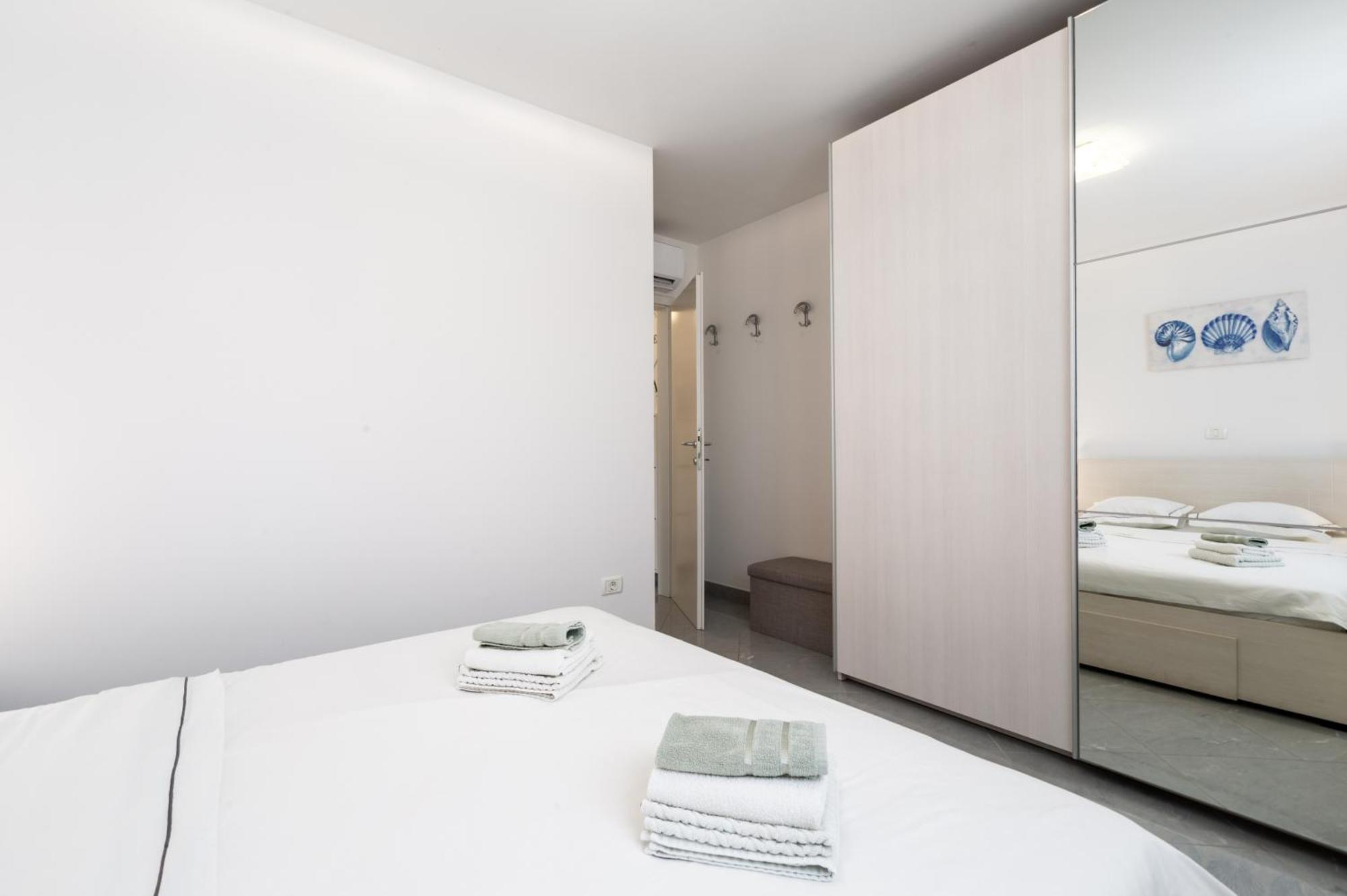 Apartment Sky By Seeadria Agency Novigrad Istria Exterior foto